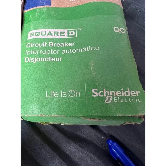 Square D QOB330 30A 3-Pole 240V Bolt-On Circuit Breaker Qty 3 Schneider Electric - Picture 6 of 7
